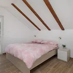 Casa vacanze Pet Friendly In Zatoglav Ražanj