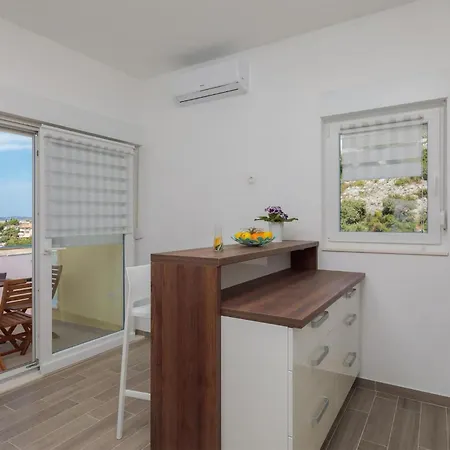 5 Bedroom Stunning In Zatoglav Razanj