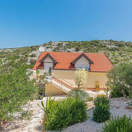 5 Bedroom Stunning In Zatoglav Nyaraló