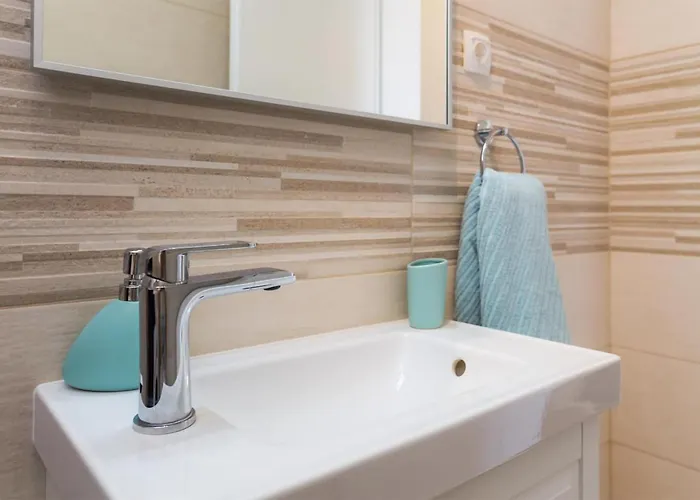 5 Bedroom Stunning In Zatoglav * Ražanj