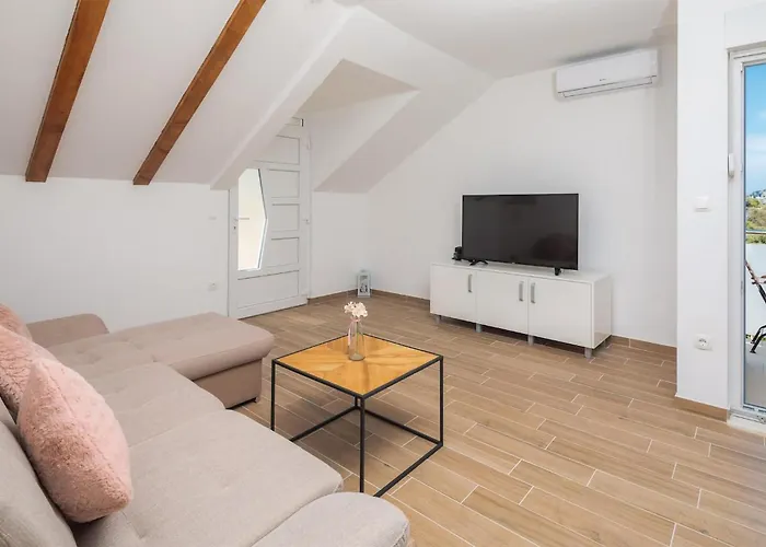 Nyaraló 5 Bedroom Stunning In Zatoglav *