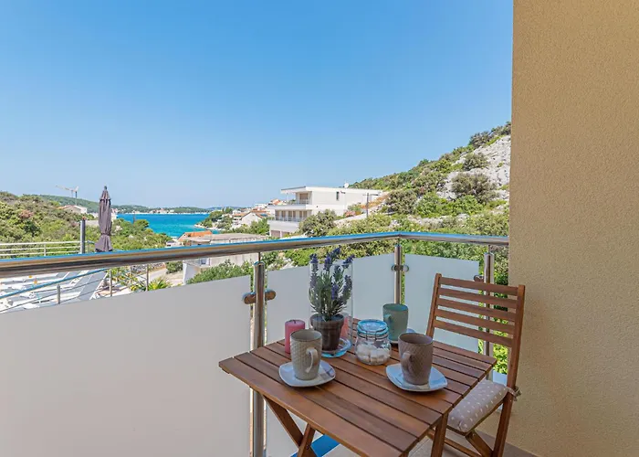 펜션 5 Bedroom Stunning In Zatoglav Ražanj