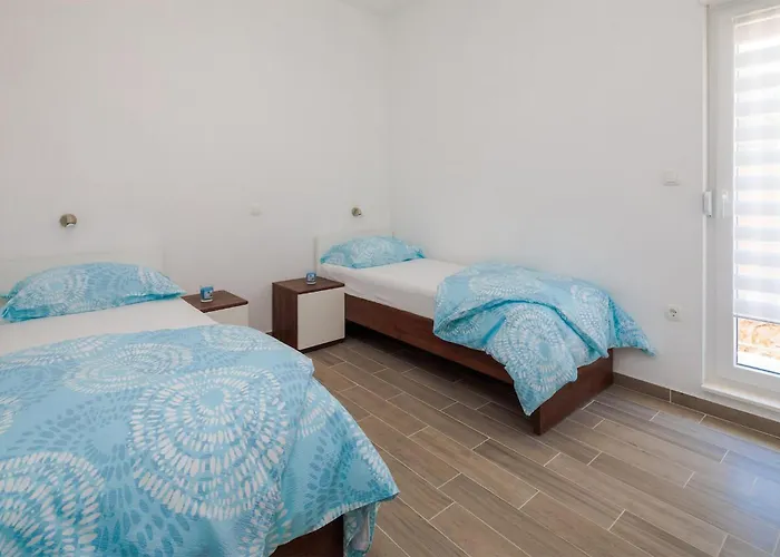 5 Bedroom Stunning In Zatoglav *