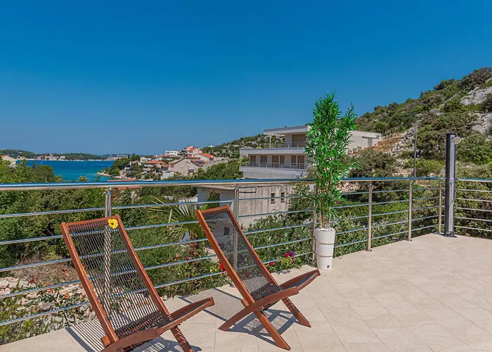 5 Bedroom Stunning In Zatoglav Nyaraló *