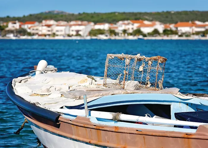 5 Bedroom Stunning In Zatoglav * Ražanj